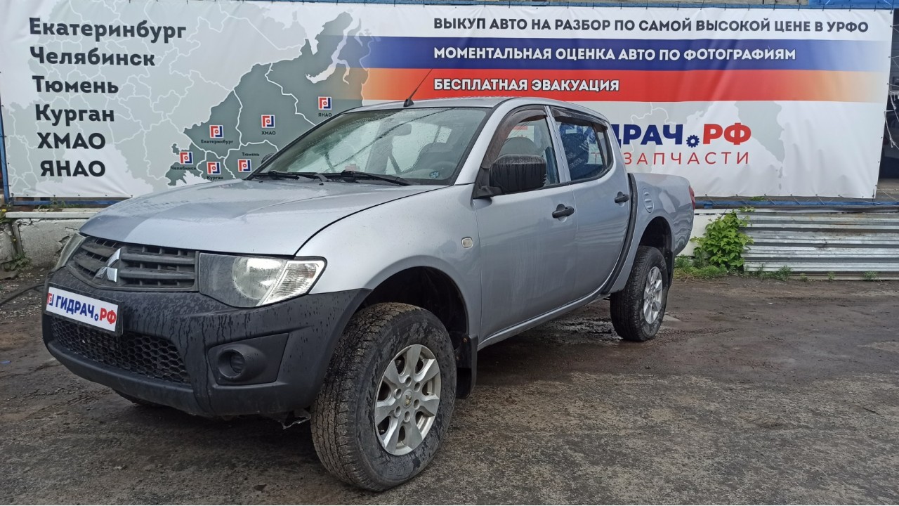 Автомобиль в разборе - G249 - Mitsubishi L200